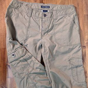 Arc'teryx Olve Green Capris Size 6